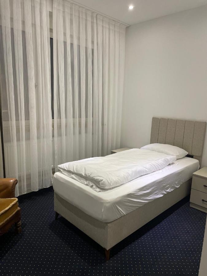 Gastpark Hotel Manching Zewnętrze zdjęcie