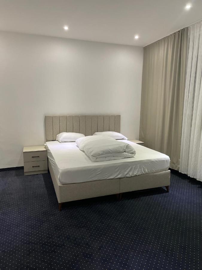 Gastpark Hotel Manching Zewnętrze zdjęcie