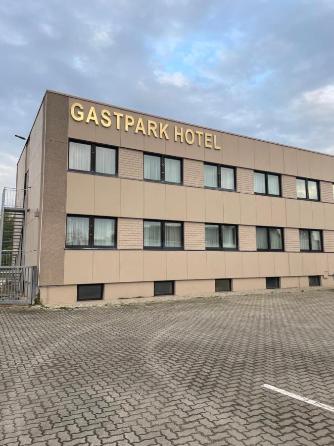 Gastpark Hotel Manching Zewnętrze zdjęcie