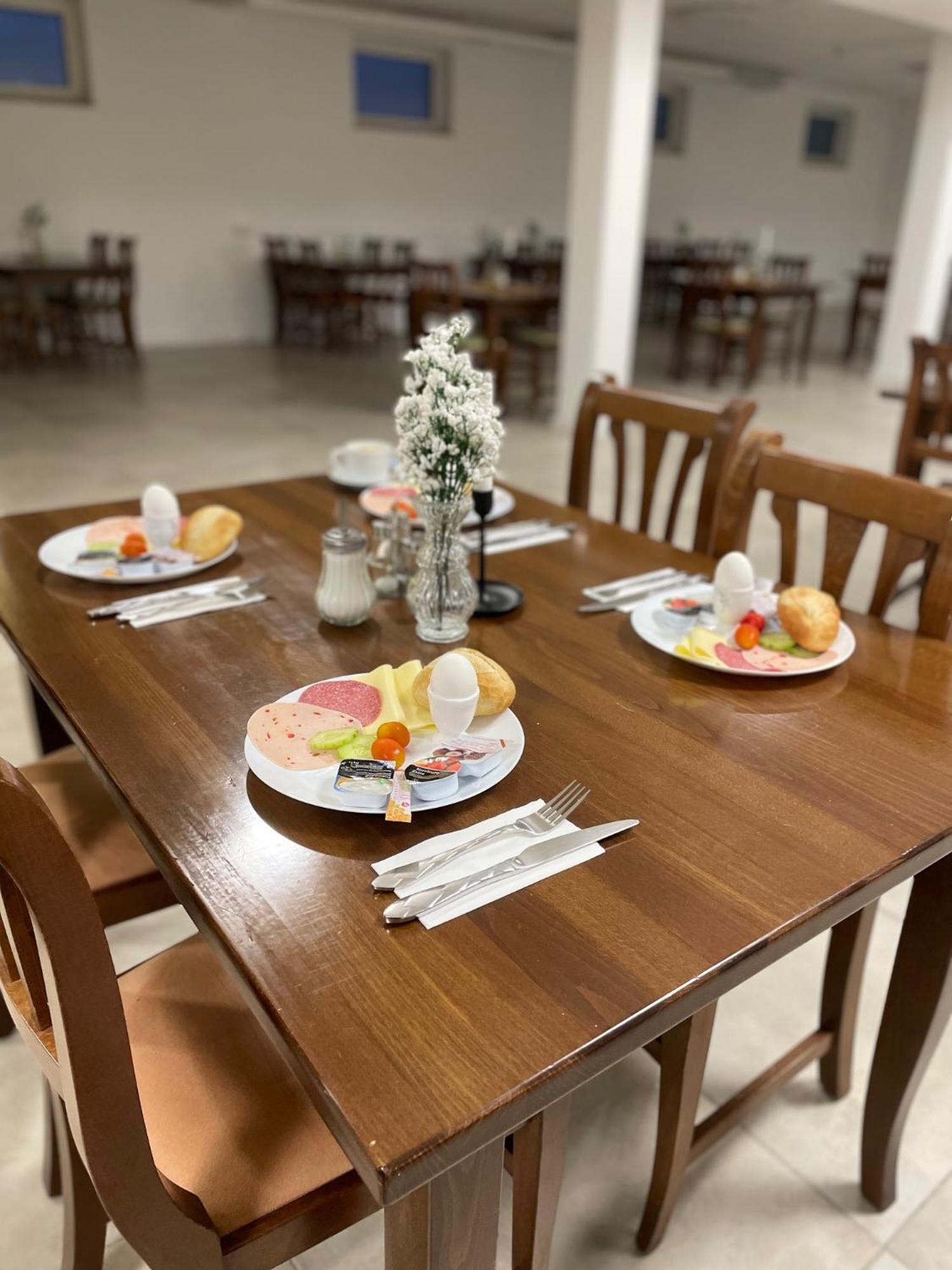 Gastpark Hotel Manching Zewnętrze zdjęcie