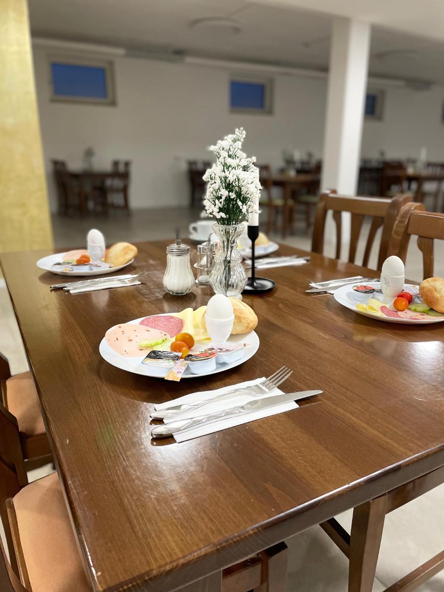 Gastpark Hotel Manching Zewnętrze zdjęcie