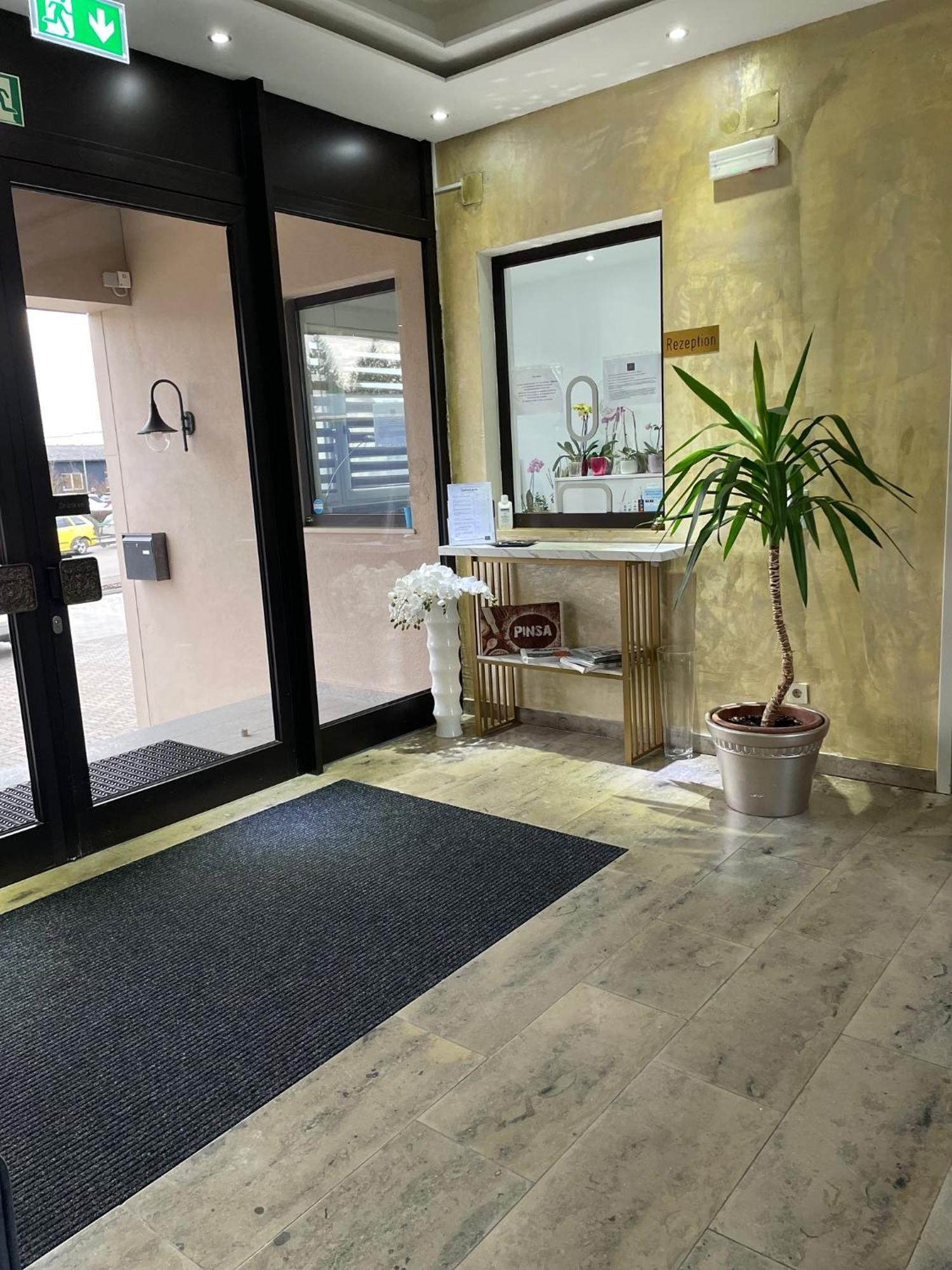 Gastpark Hotel Manching Zewnętrze zdjęcie