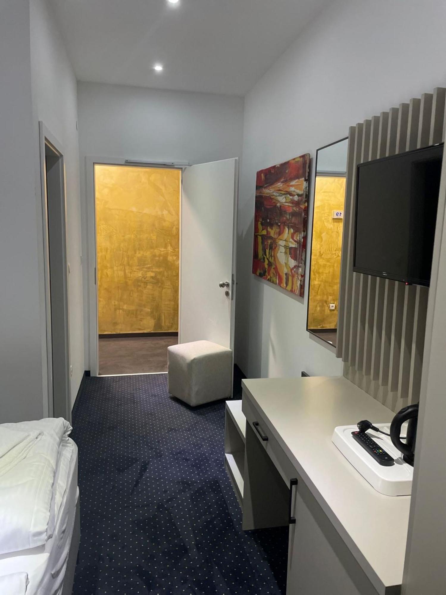 Gastpark Hotel Manching Zewnętrze zdjęcie