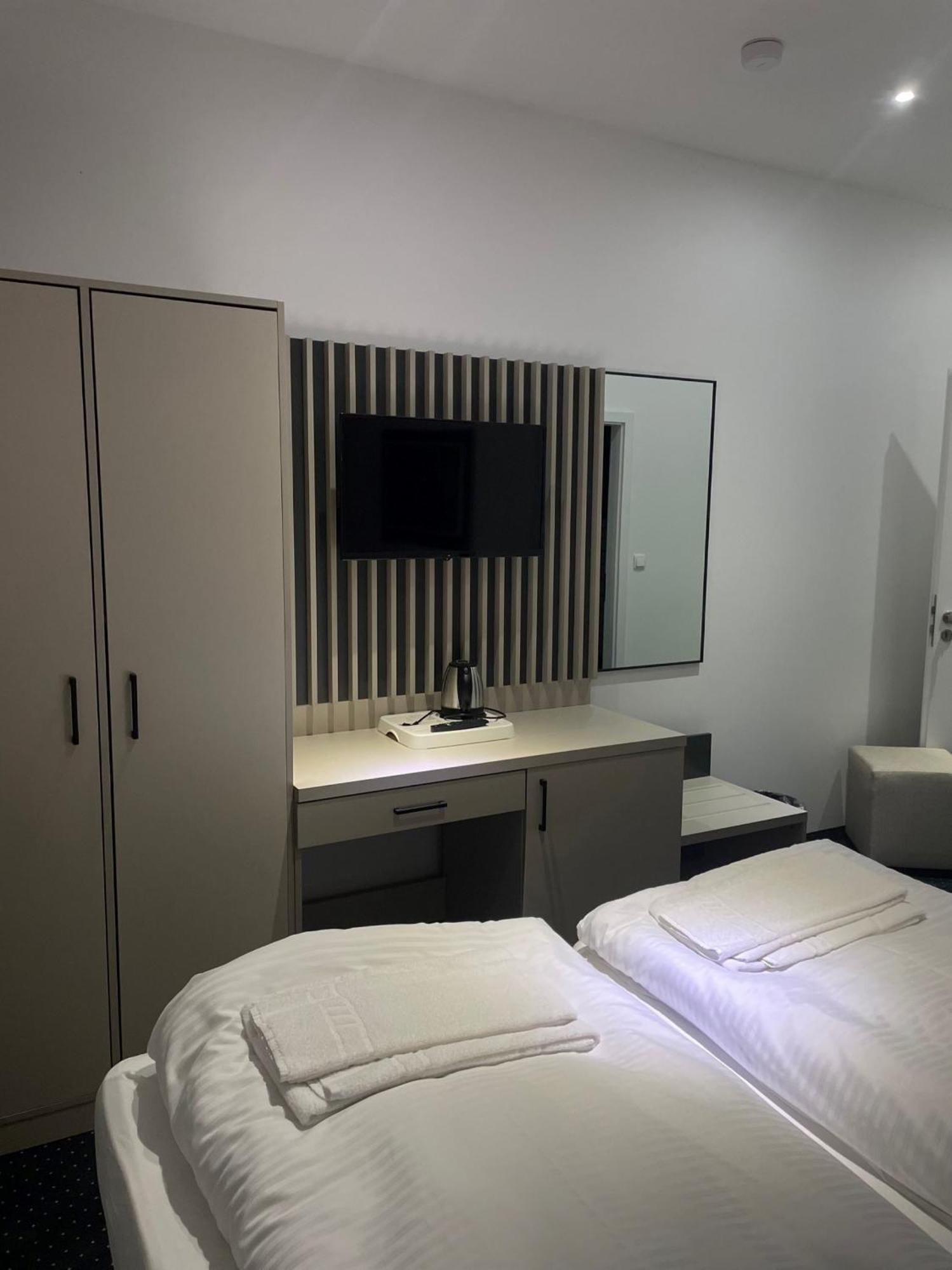 Gastpark Hotel Manching Zewnętrze zdjęcie
